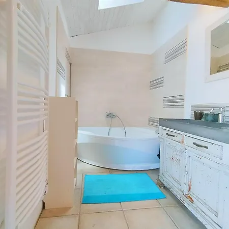 Holiday home Experimentez Un Havre De Paix Avec Piscine, Nature Et Art De Vivre Entre Lot-et-garonne Et Perigord Villebramar